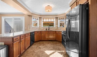 2173 Canterbury Cir, Akron, OH 44319