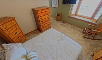 1000 Lake Viking Ter, Altamont, MO 64620