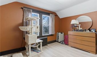 44 Holburn Ave, Cranston, RI 02910