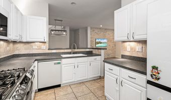 642 W Moreland Ave, Addison, IL 60101