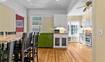 58 Second St, Newport, RI 02840