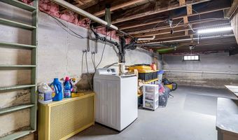 69 Delwood Rd, Warwick, RI 02889