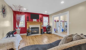 14 Dolan Ave, Aberdeen, NJ 07747