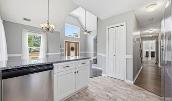 190 Fox Run Ln, Autryville, NC 28318