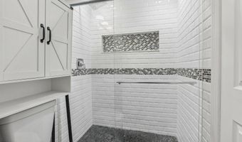 233 Perth Hill Ct, Aberdeen, NJ 07747