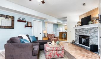 7 Oak Hollow Dr, Asheville, NC 28805