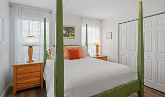 53 Greenlawn Dr, Danbury, CT 06810