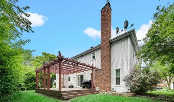 320 Brampton Ln, Arlington Heights, IL 60004