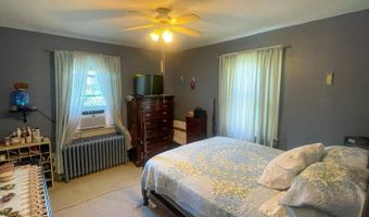 811 Broad St, Altavista, VA 24517