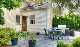 19 Cherry St, Newport, RI 02840