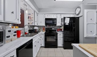 880 Oak Crst, Baxter Springs, KS 66713