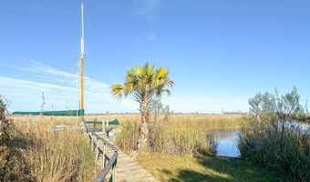 341 Smith Rd, Apalachicola, FL 32320