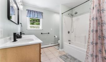 65 Redland Ave, East Providence, RI 02916