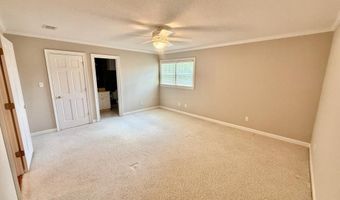 708 Town And Country Dr, Adel, GA 31620