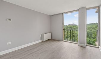 4600 S FOUR MILE RUN Dr 718, Arlington, VA 22204