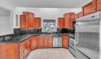 71 Irongate Ln, Aberdeen, NJ 07747