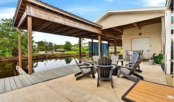 4044 Mindanao St, Bay St. Louis, MS 39520