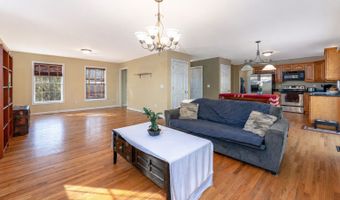 110 Oakwood Cir, Bristol, CT 06010