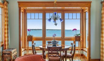 737 Boston Neck Rd, Narragansett, RI 02882