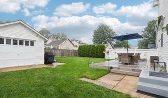 15 5th Ave, Avenel, NJ 07001
