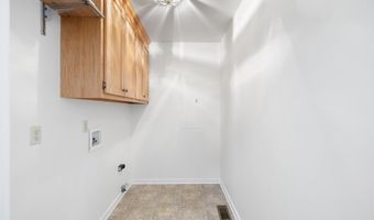 9281 Forestdale Dr, Amelia Court House, VA 23002