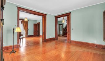 130 S Pine St, Arcola, IL 61910