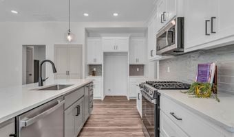 314 Rockers Dr, Baldwin City, KS 66006