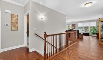 777 W Fairway Dr, Addison, IL 60101