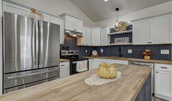 105 Sunburst Cir, Alexandria, IN 46001
