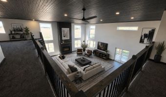 38515 129th St, Aberdeen, SD 57401