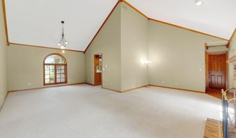 1102 Cabriolet Blvd, Auburn, IN 46706