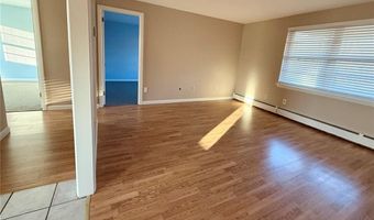 70 Carroll Ave 307, Newport, RI 02840