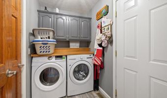 105 Sierra Ln, Arcanum, OH 45304