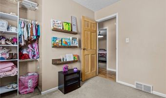 331 Rolling Hills Rd, Economy, PA 15042