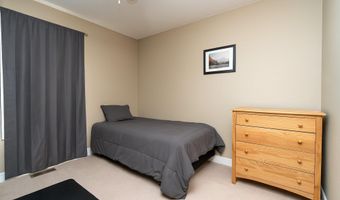 120 Hillside Dr, Baldwin City, KS 66006