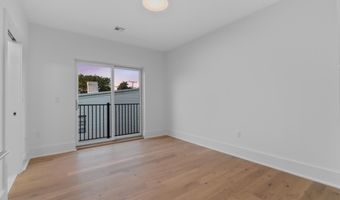525 AVENUE E 3, Bayonne, NJ 07002