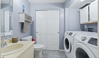 1404 Davidson Ct, Auburn, IN 46706