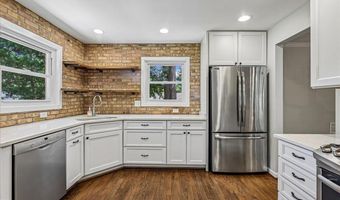 8109 BAINBRIDGE Rd, Alexandria, VA 22308