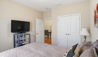 921 Hildebrand Dr, Indianapolis, IN 46217