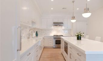 78 Rhode Island Ave 8, Newport, RI 02840