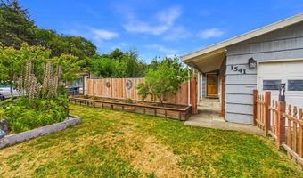 1541 Stromberg Ave, Arcata, CA 95521