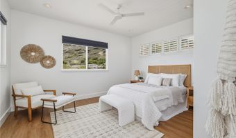 5872 Haleola St, Honolulu, HI 96821