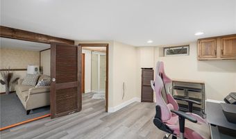 82 Sherry Ave, Bristol, RI 02809