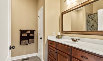 618 Cypress Point Dr, Akron, AL 35441