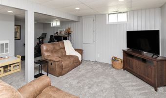 456 SE 33rd St, Ankeny, IA 50021