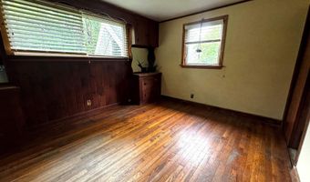 118 Foster Dr, Bennington, VT 05201