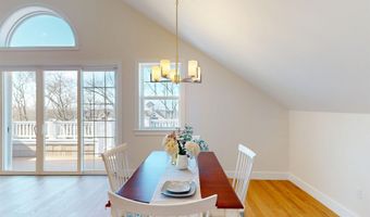 4 Longview Dr 404, Atkinson, NH 03811