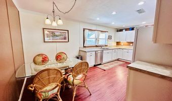 23 Apalachee St, Apalachicola, FL 32320