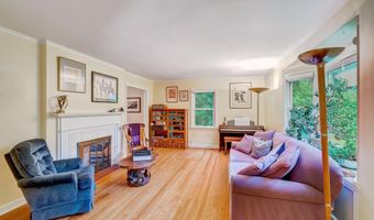 818 Ottawa Trl, Madison, WI 53711