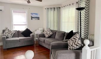 72 Sayles Ave, Warwick, RI 02889